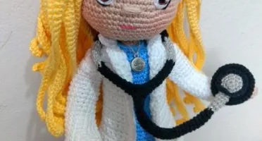 Amigurumi Profissões - Médica