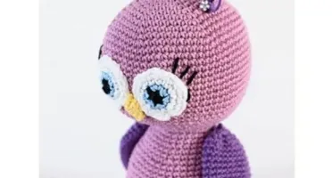Coruja em Amigurumi Lilás
