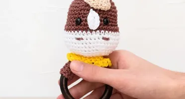 Chocalho Cavalo Gravata Amigurumi