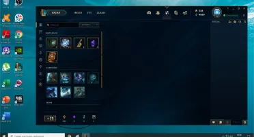 Conta LoL nível 30 com melhor de 10 para jogar 28 C/ 10 skin