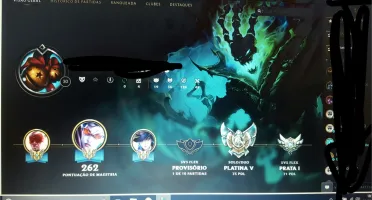 Conta De LoL PLATINA 5 S7 mais de 50k de Rp em skins