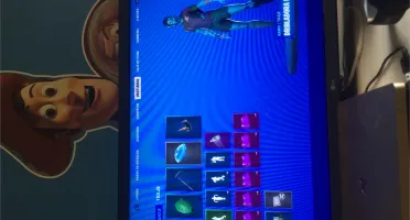 CONTA FORTNITE COM FOICE, GLOW E +