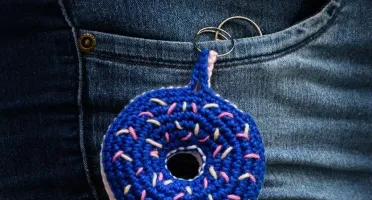 Chaveiro Donut Azul em Amigurumi