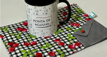 Mug Rug Artesanal de Tecido
