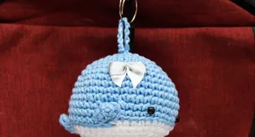 Baleia Azul de Lacinho em Amigurumi