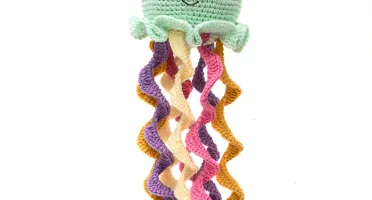 Polvo de Tentáculos Coloridos em Amigurumi