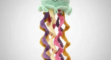 Polvo de Tentáculos Coloridos em Amigurumi