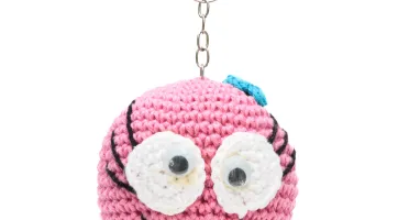 Chaveiro Carinha Feliz Médio em Amigurumi