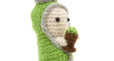 Mini Nossa Senhora do Chimarrão em amigurumi