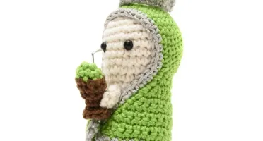 Mini Nossa Senhora do Chimarrão em amigurumi