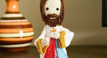 Jesus Misericordioso em Amigurumi