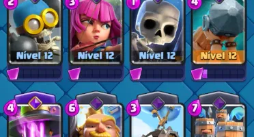 Vendo conta dó clash Royale antiga é bem gemada