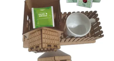 Casa com cerca, teto removivel, suporte para sache de...