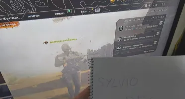 Conta de warzone com skins raras