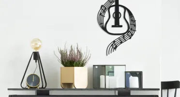 Violão com Notas Musicais em MDF Preto 43 x 20 cm