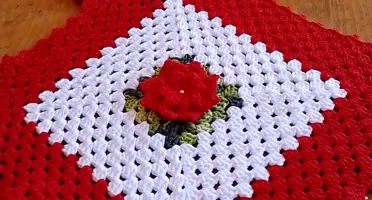 Caminho de Mesa Em Crochê