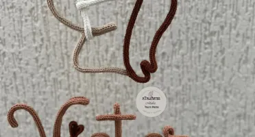 Nome personalizado com Cavalinho de Tricotin