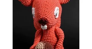 Esquilo com Noz em Amigurumi