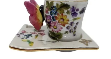 Xícara de Porcelana com Pires - Borboleta e Ouro
