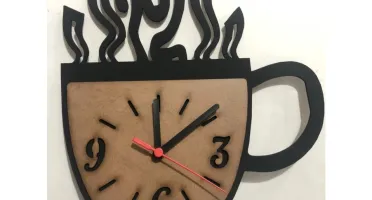 Relógio Xícara de Café em MDF 30 x 26 cm