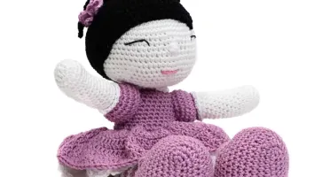 Boneca Miong em amigurumi