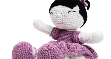 Boneca Miong em amigurumi