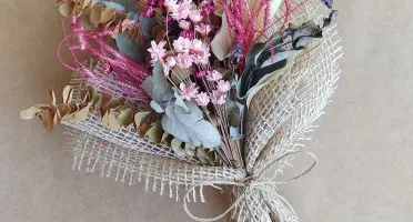 Mini Buque com Flores Desidratadas (25cm)