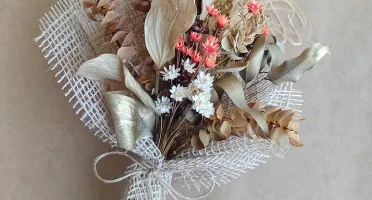 Mini Buque com Flores Desidratadas (25cm)