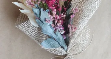 Mini Buque com Flores Desidratadas (25cm)