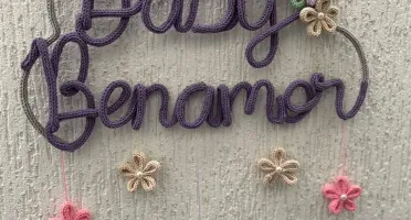 Nuvem com flores Personalizadas em Tricotin