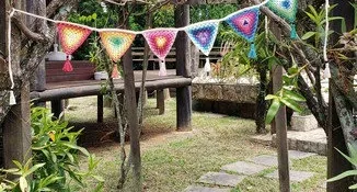 Varal de Bandeirinhas em Crochê