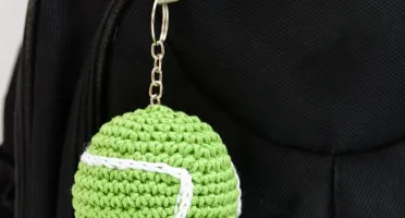 Chaveiro Bola de Tênis Amigurumi