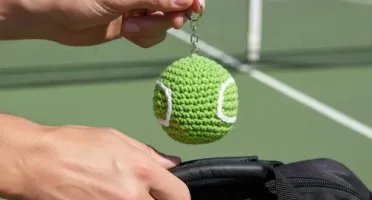 Chaveiro Bola de Tênis Amigurumi