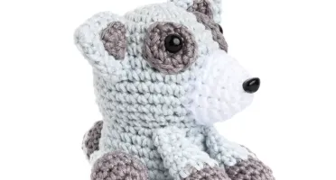 Filhote de Guaxinim em Amigurumi