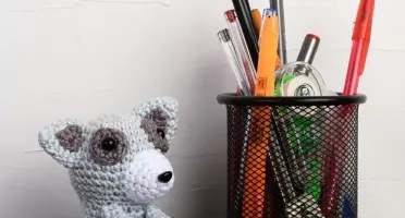 Filhote de Guaxinim em Amigurumi