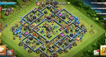 Clash of clans cv13 quase full e base do construtor full