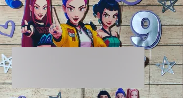 Arquivo topo de bolo Guerreiras do k-pop