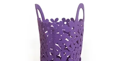 Cesta de Feltro com Alça e Recortes Florais - Cores
