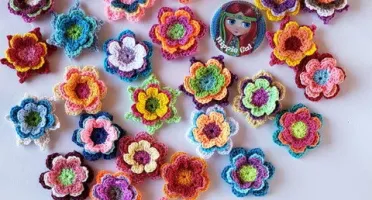 Flores de Três Camadas em Crochê