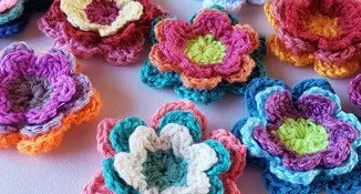 Flores de Três Camadas em Crochê