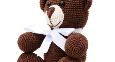 Urso Marrom Laço Branco Amigurumi
