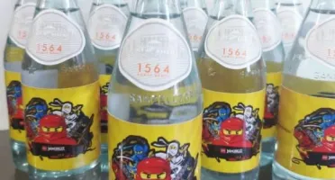 Água Mineral Italiana Acqua Panna Personalizada