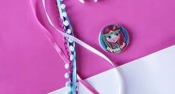 Tiara Pompom