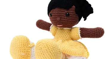 Boneca Mirna em amigurumi
