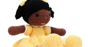 Boneca Mirna em amigurumi
