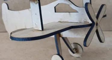Aviãozinha de MDF CRU de 3mm para decoração