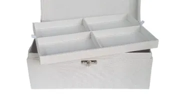 Porta-Joias em Linho Off-White de 4 Andares