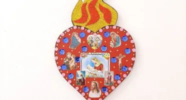 Enfeite Sagrado Coração com Lantejoulas Rx