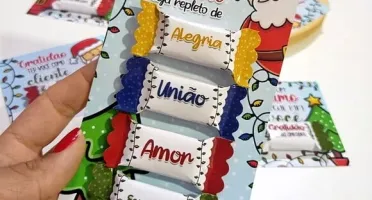 Card de Natal com 4 Balinhas Personalizadas