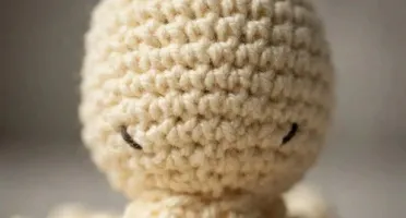 Polvo Pequeno Amarelo Amigurumi